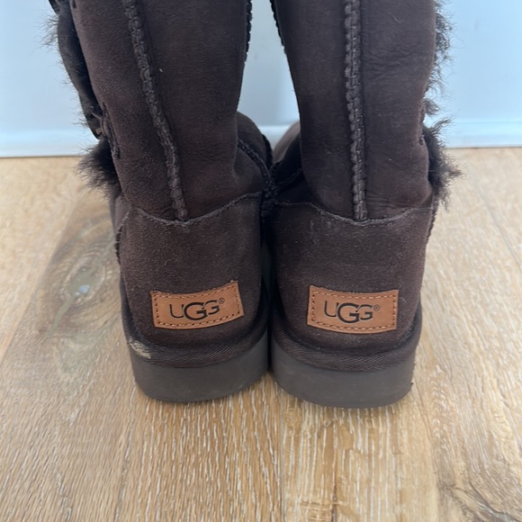 Ugg Bailey Button Triplet II Chocolate Brown Boots 7 EXCELLENT CONDITION - Picture 13 of 16